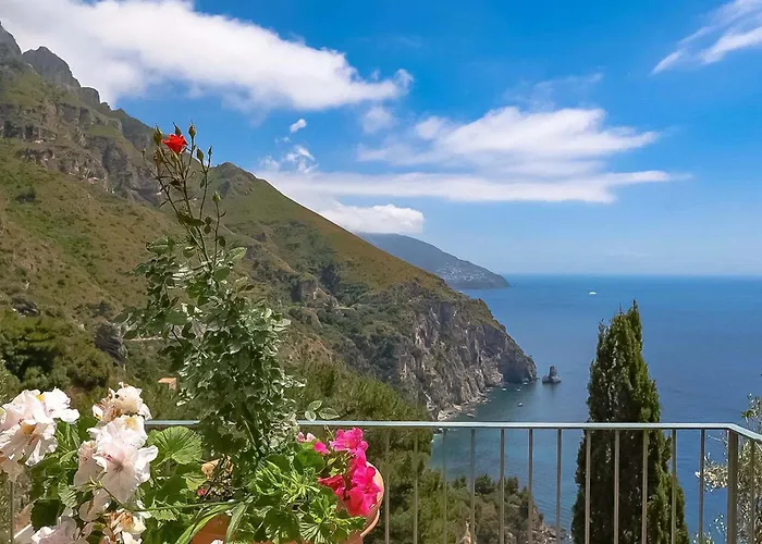 Amore Rentals - Villa Vanessa
